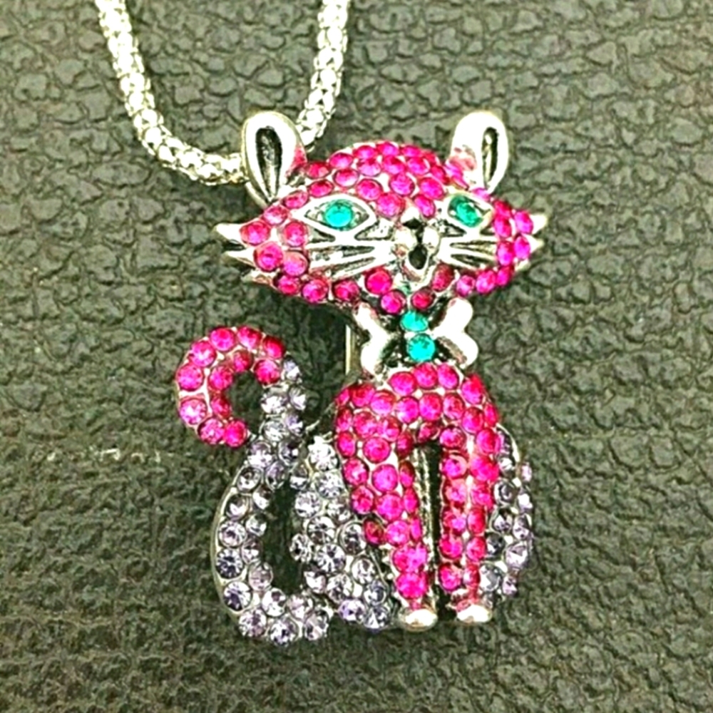 Simulated Betsey Johnson Pink Cat Pendent/brooch necklace